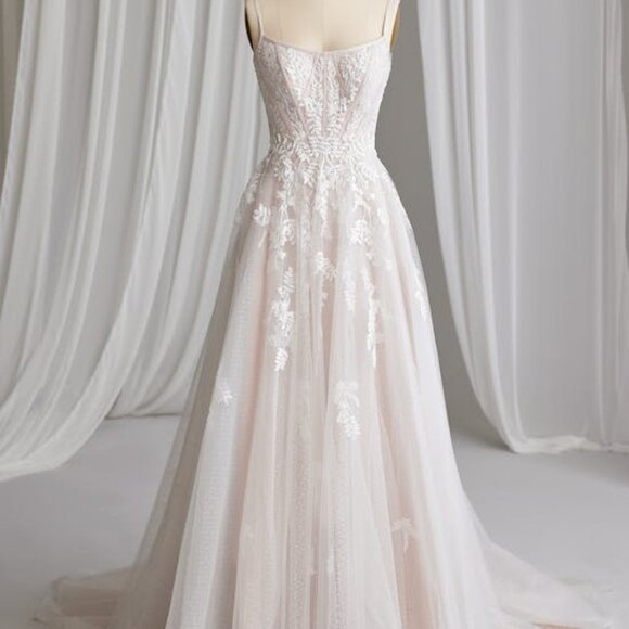 Maggie Sottero Wedding Gown Starling Size 18 - Picture 1 of 5